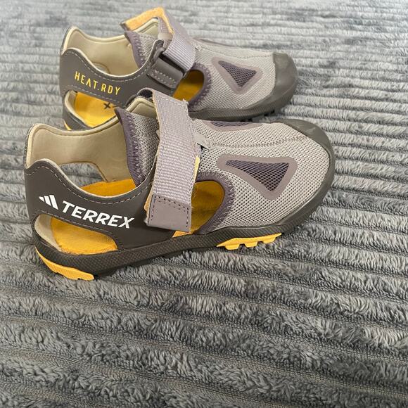 Adidas Terrex Captain Toey 2.0 Size 10K Gray Outdoor Sandals IF3099-BOX INCLUDED - Picture 2 of 9